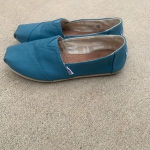 TOMS shoes!!!